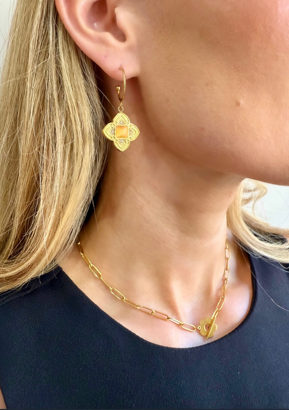 Cleopatra earrings in Gold