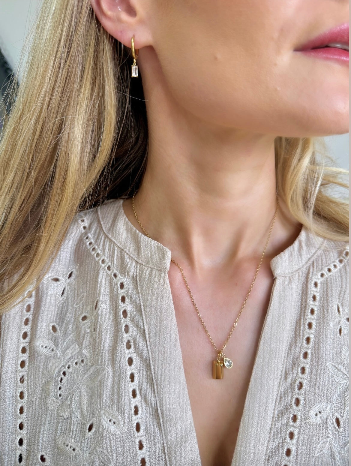 Gold bar bullion necklace in gold