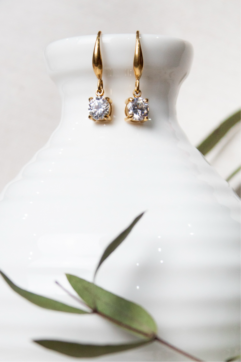 Mia drop earrings