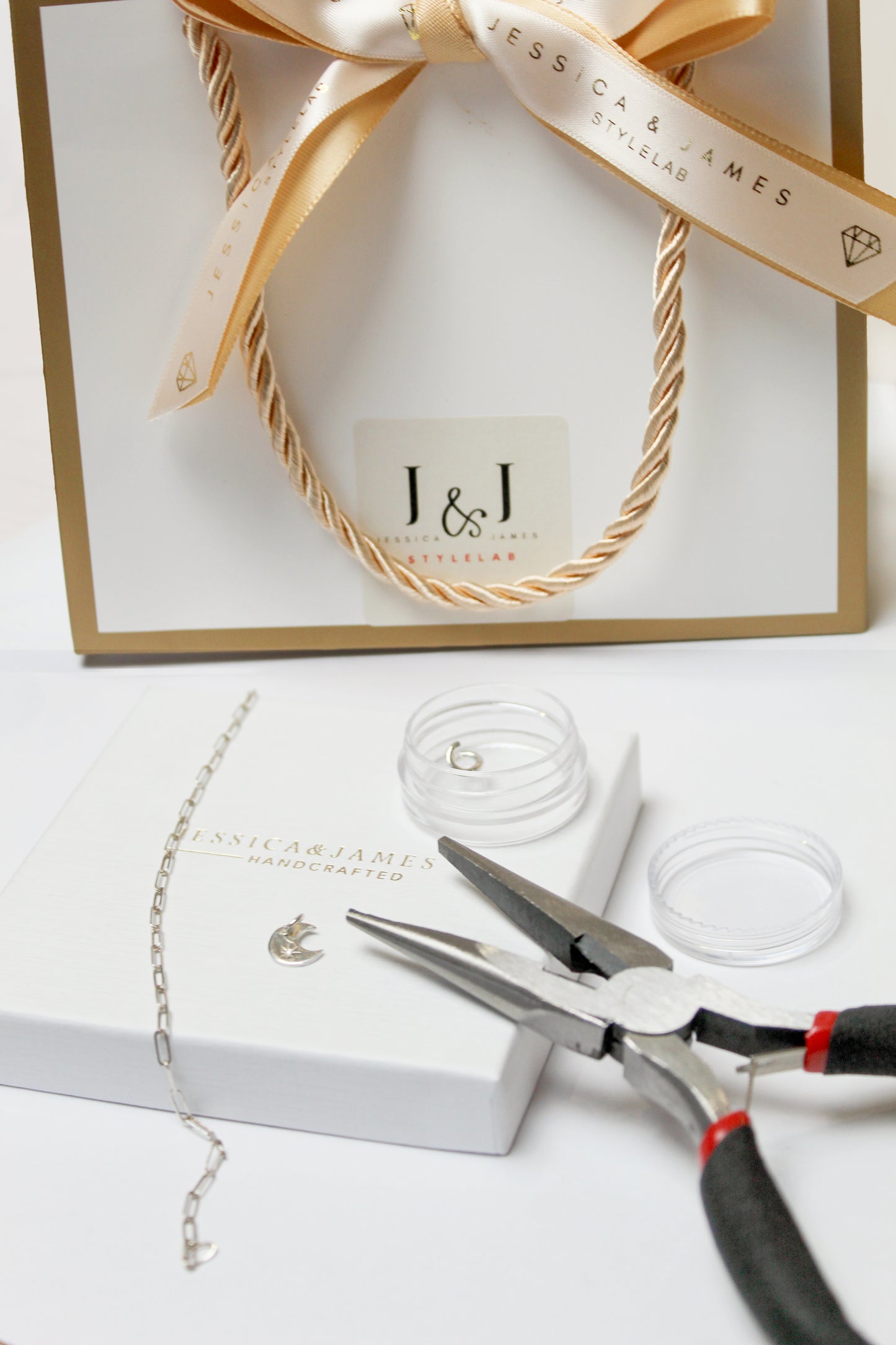 Permanent bracelet kit at home