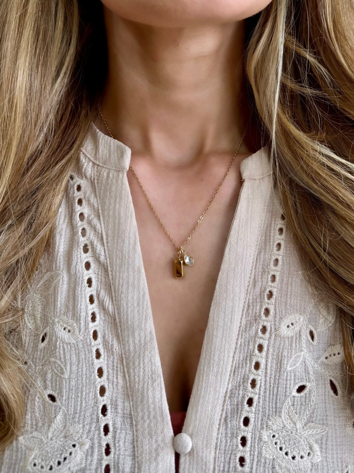 Gold bar bullion necklace in gold