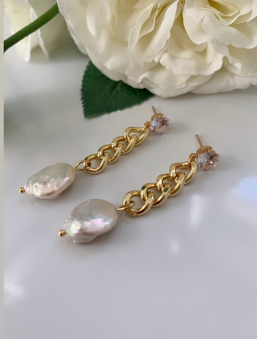 Keisha pearl chunk earrings