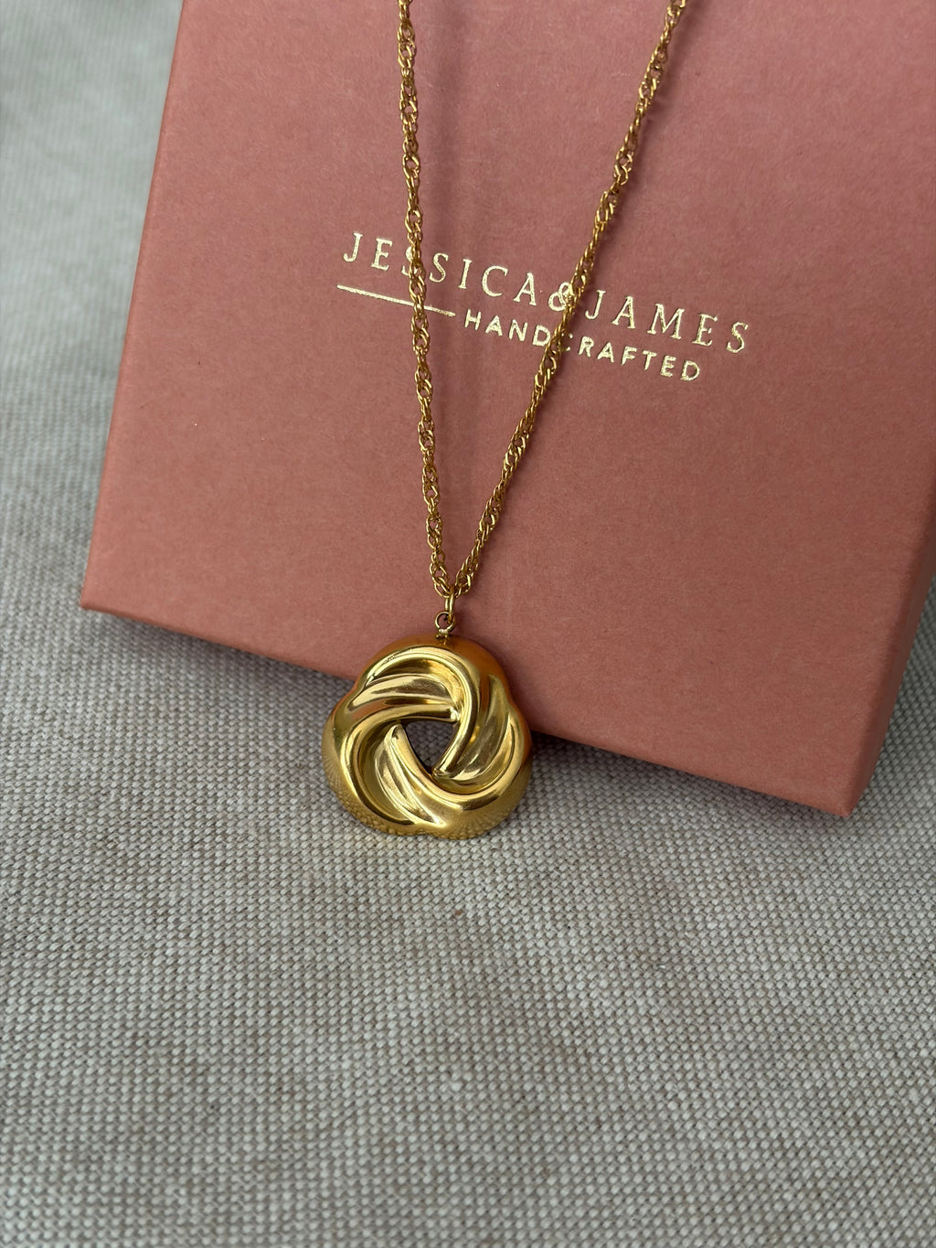 Life knot gold necklace