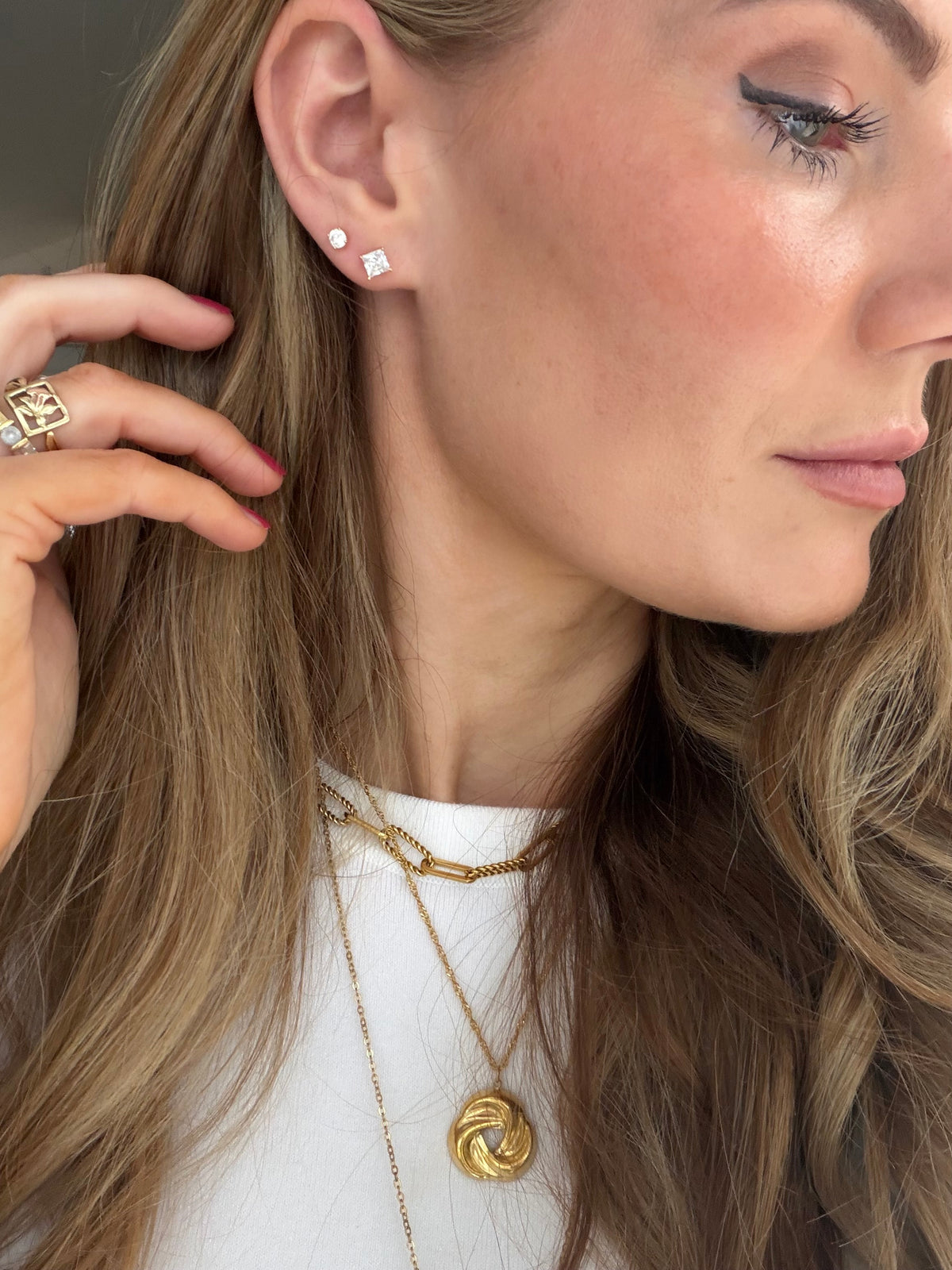 Gold Diamond stud earrings - Square DIAMOND SHAPE