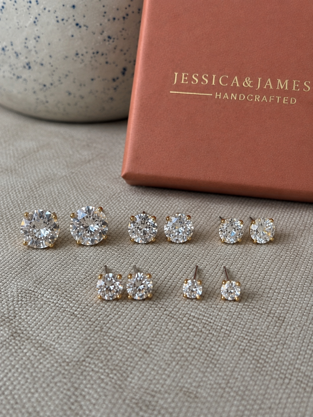 Gold Diamond stud earrings ROUND CLASSIC