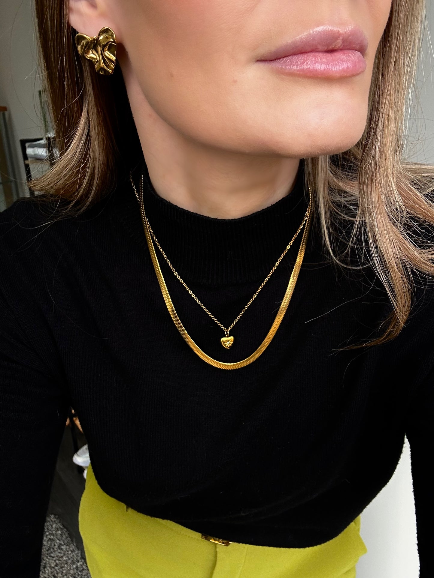 Dainty double heart necklace with stone