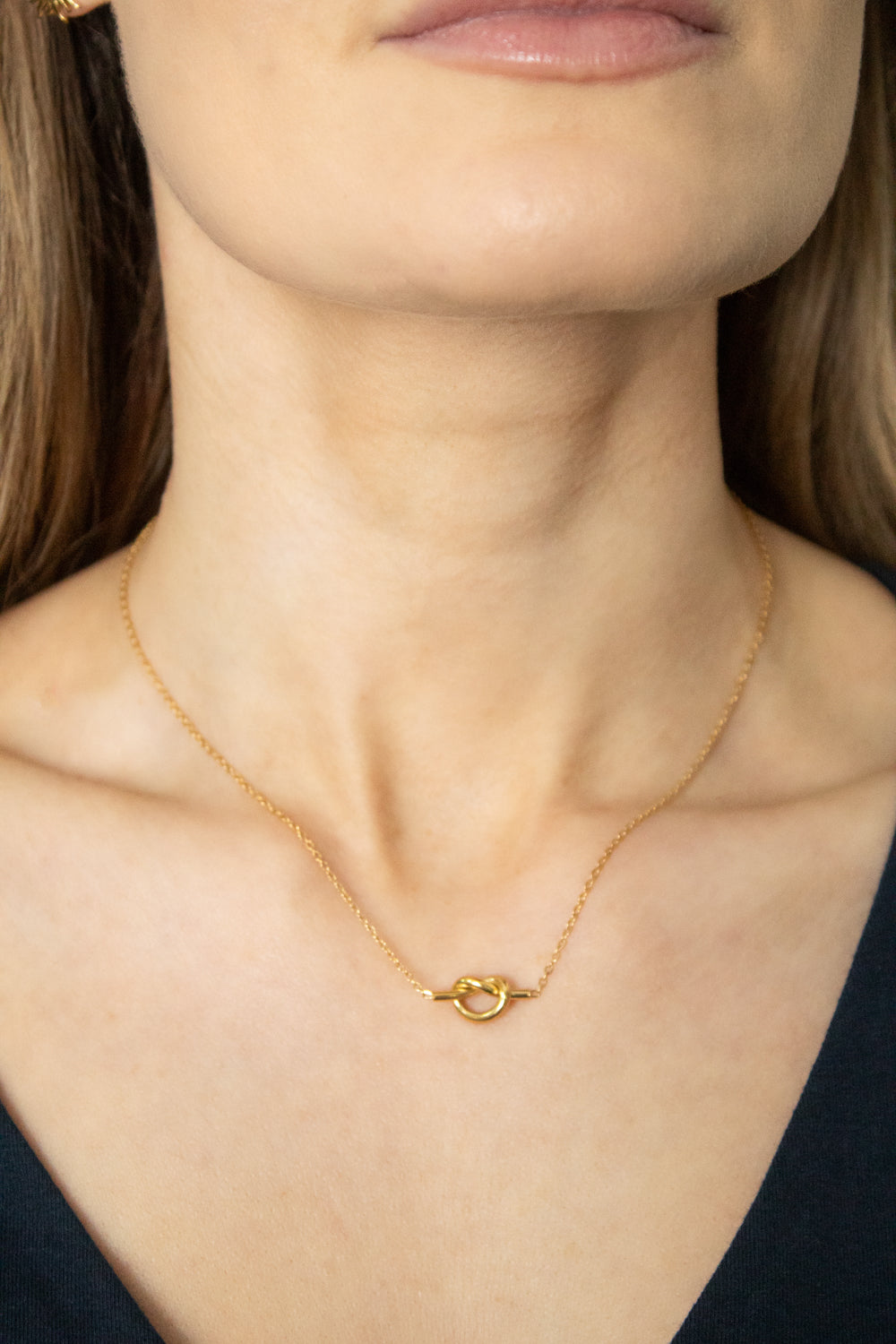 Love knot of life necklace in gold