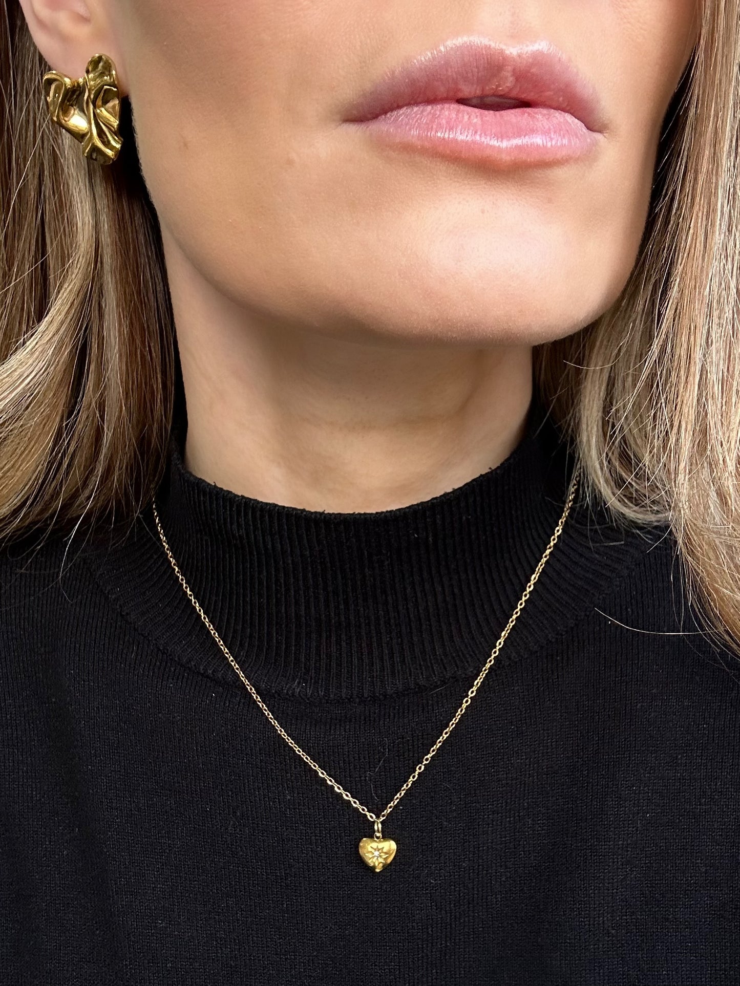 Dainty double heart necklace with stone