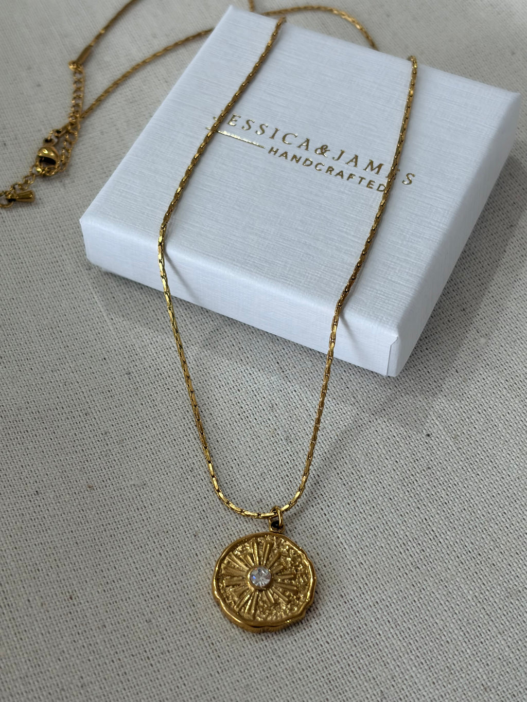 Celestial luxe necklace in gold
