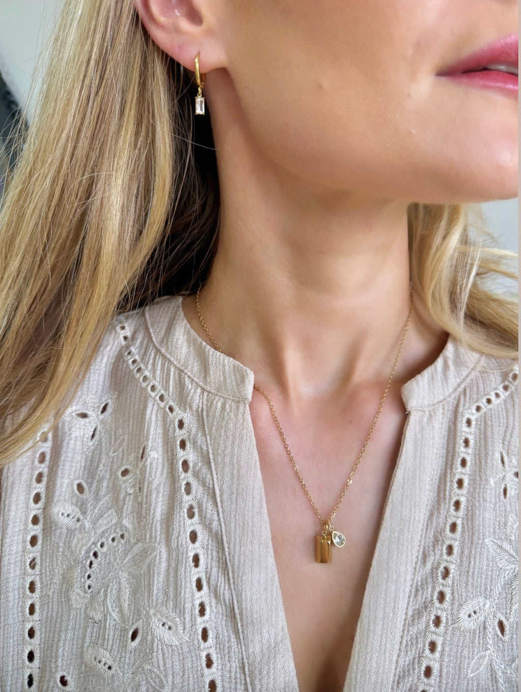 Gold bar bullion necklace in gold