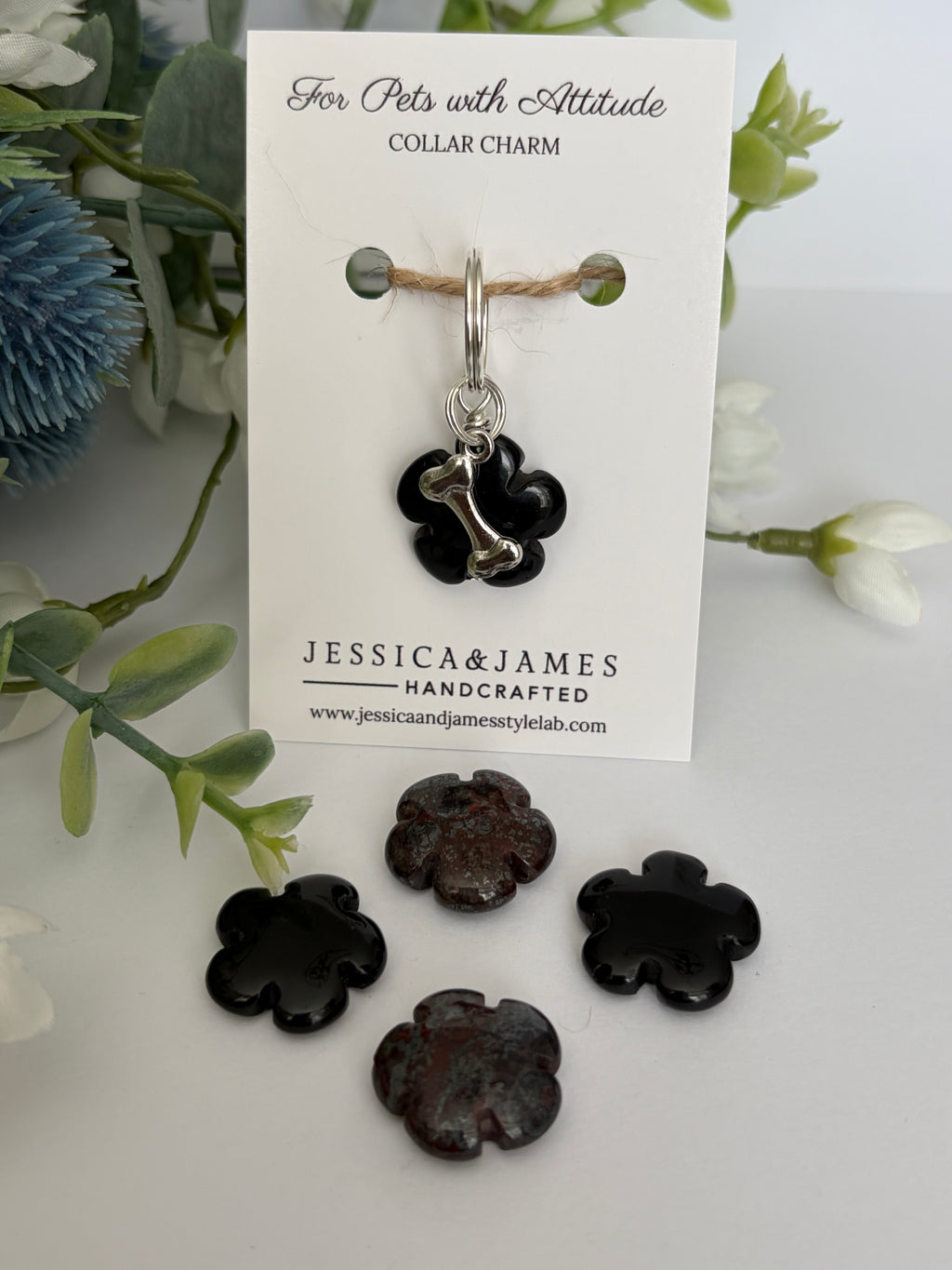 Crystals to help dog reactivity, black onyx, a calming gemstone for nervous, anxious or reactive dogs. Beautifully crafted