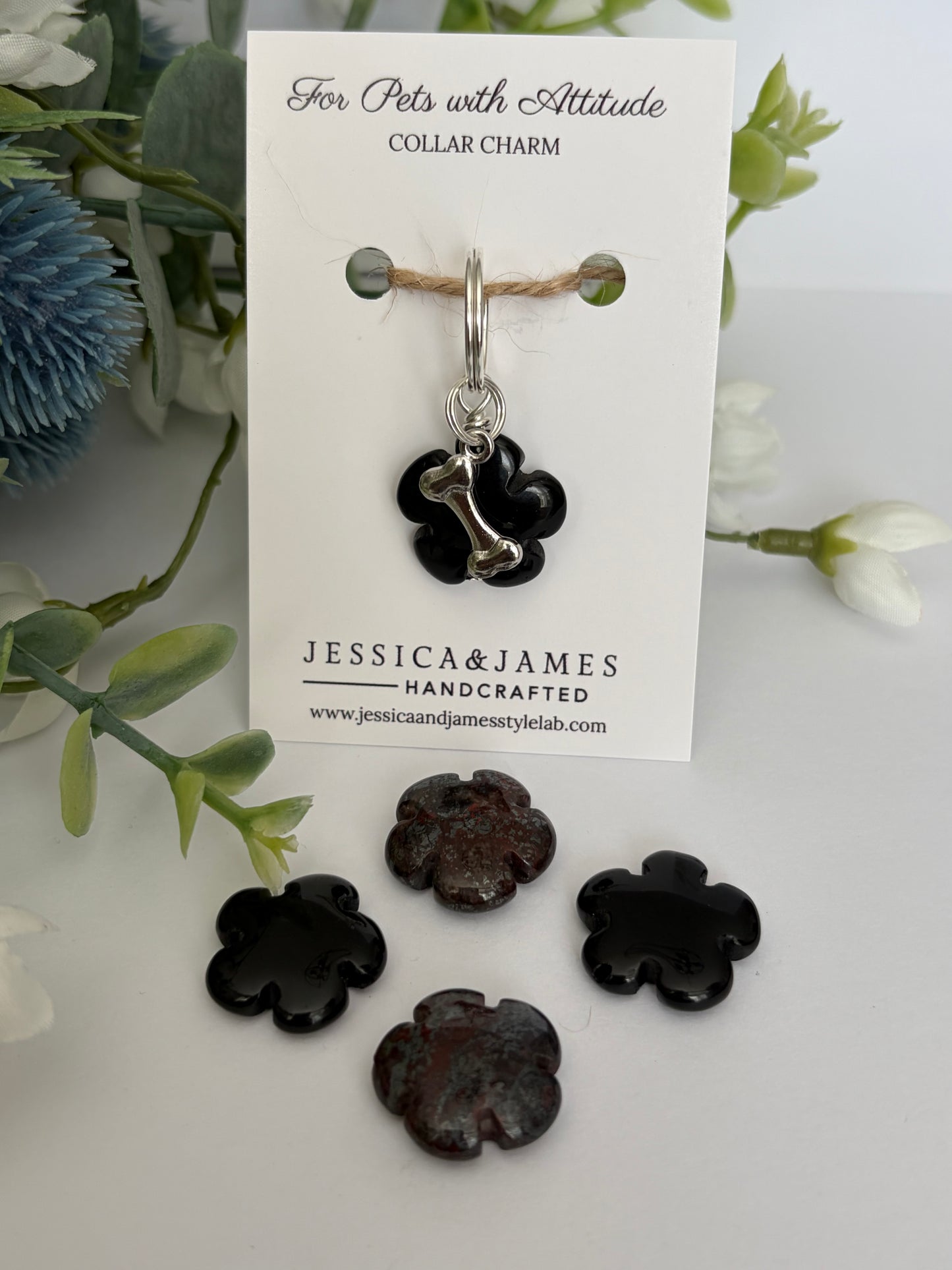 Crystals to help dog reactivity, black onyx, a calming gemstone for nervous, anxious or reactive dogs. Beautifully crafted