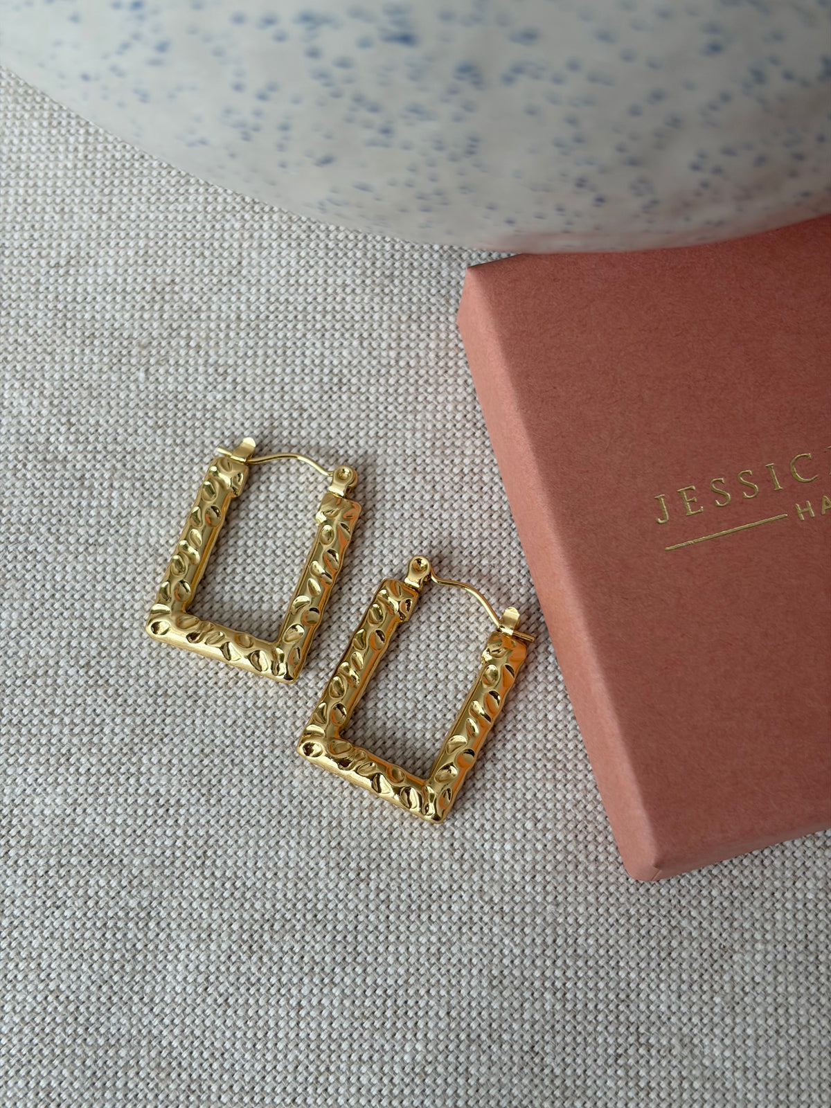 Scroll vintage style hoop earrings