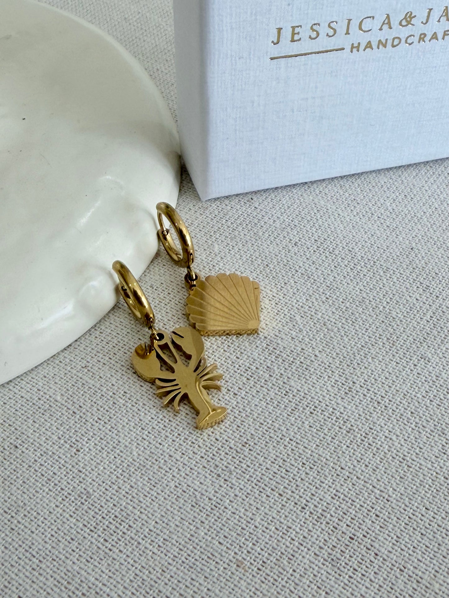 Gold shell earrings 