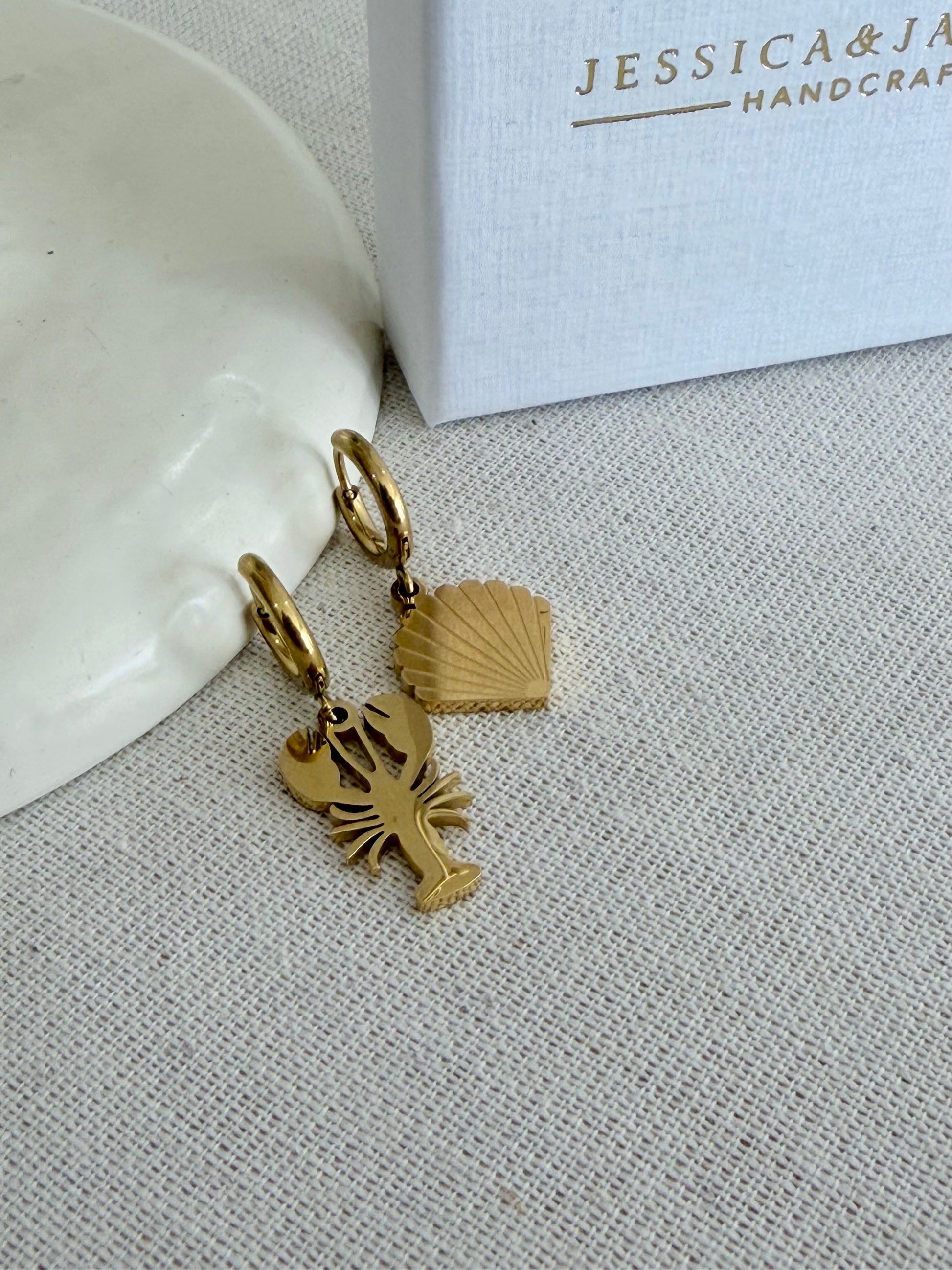 Gold shell earrings 
