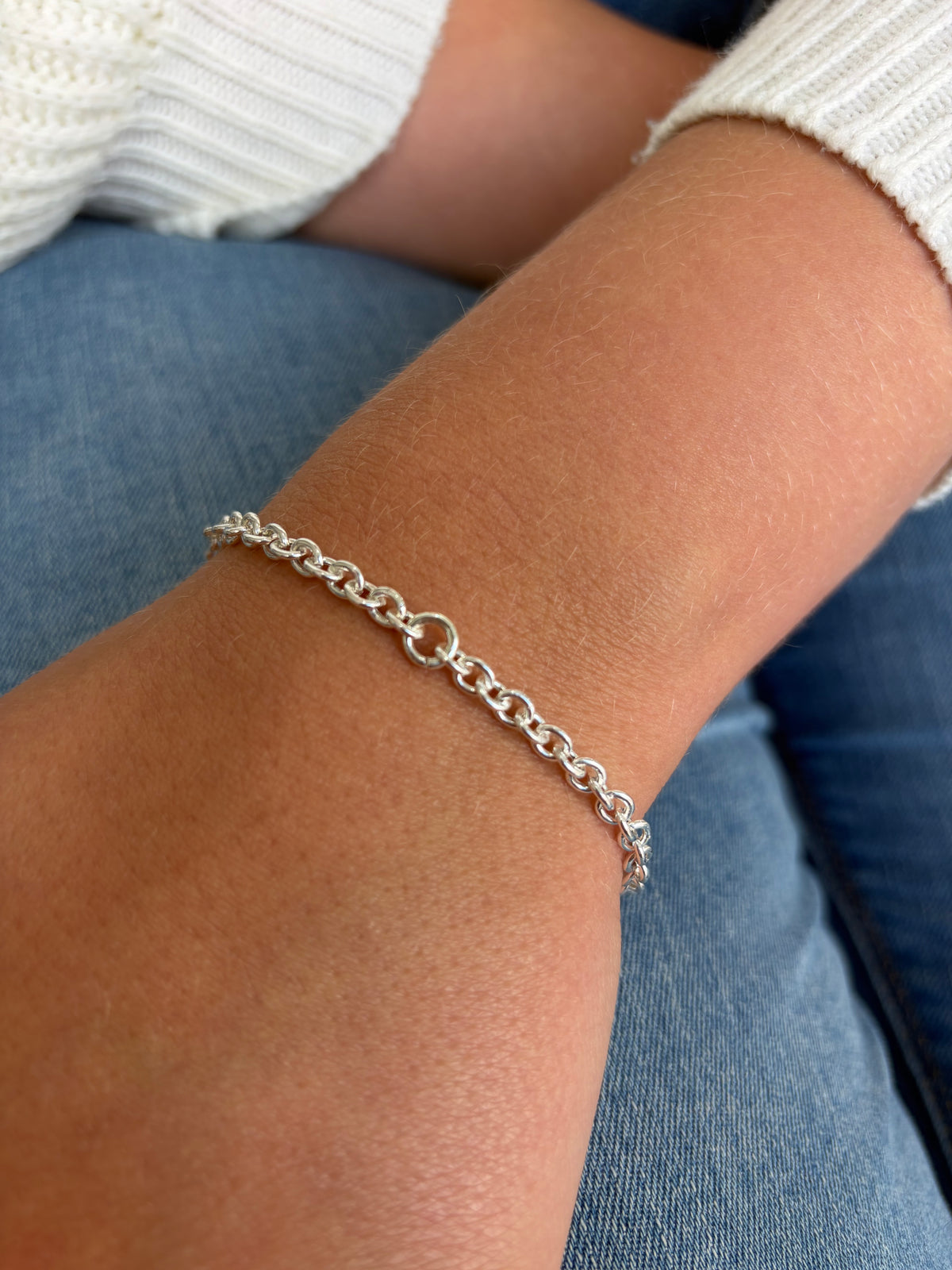 Permanent bracelet kit at home