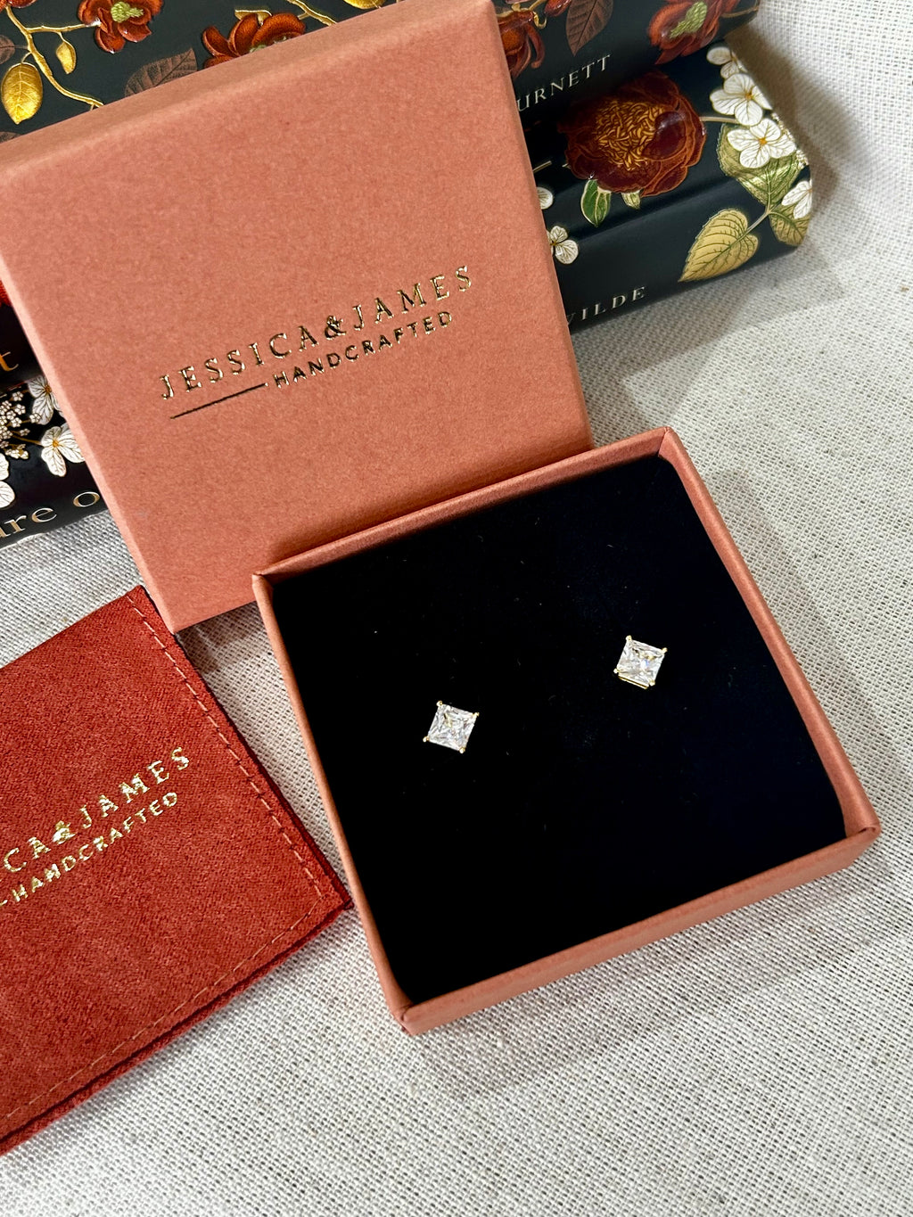 Gold Diamond stud earrings - Square DIAMOND SHAPE