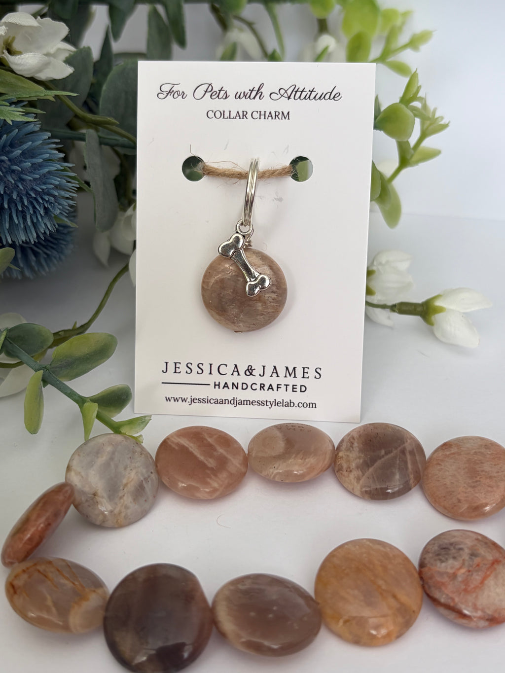Natural gemstones. Crystal healing for dogs with sunstone 