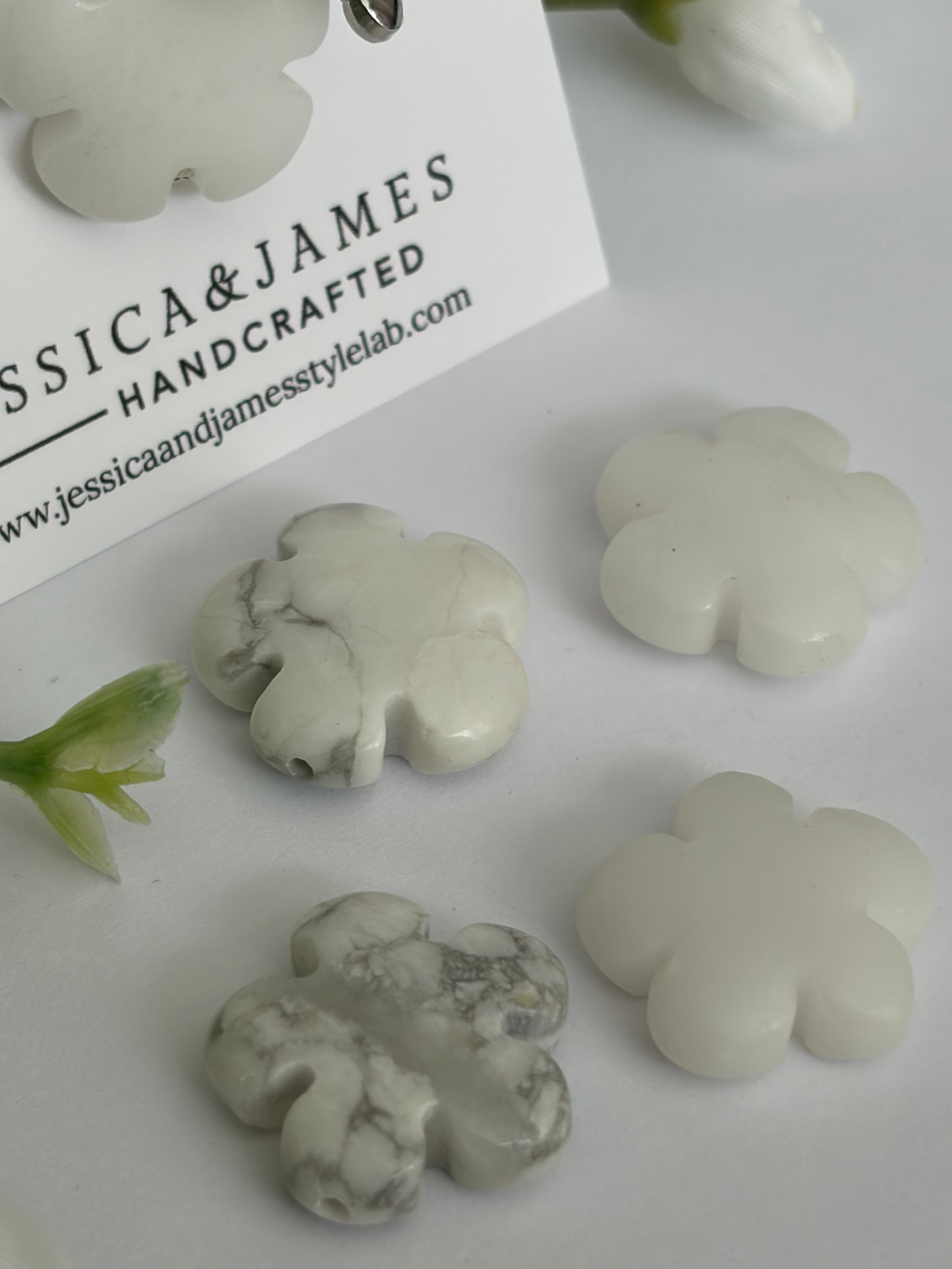 White crystals for dogs collar harness