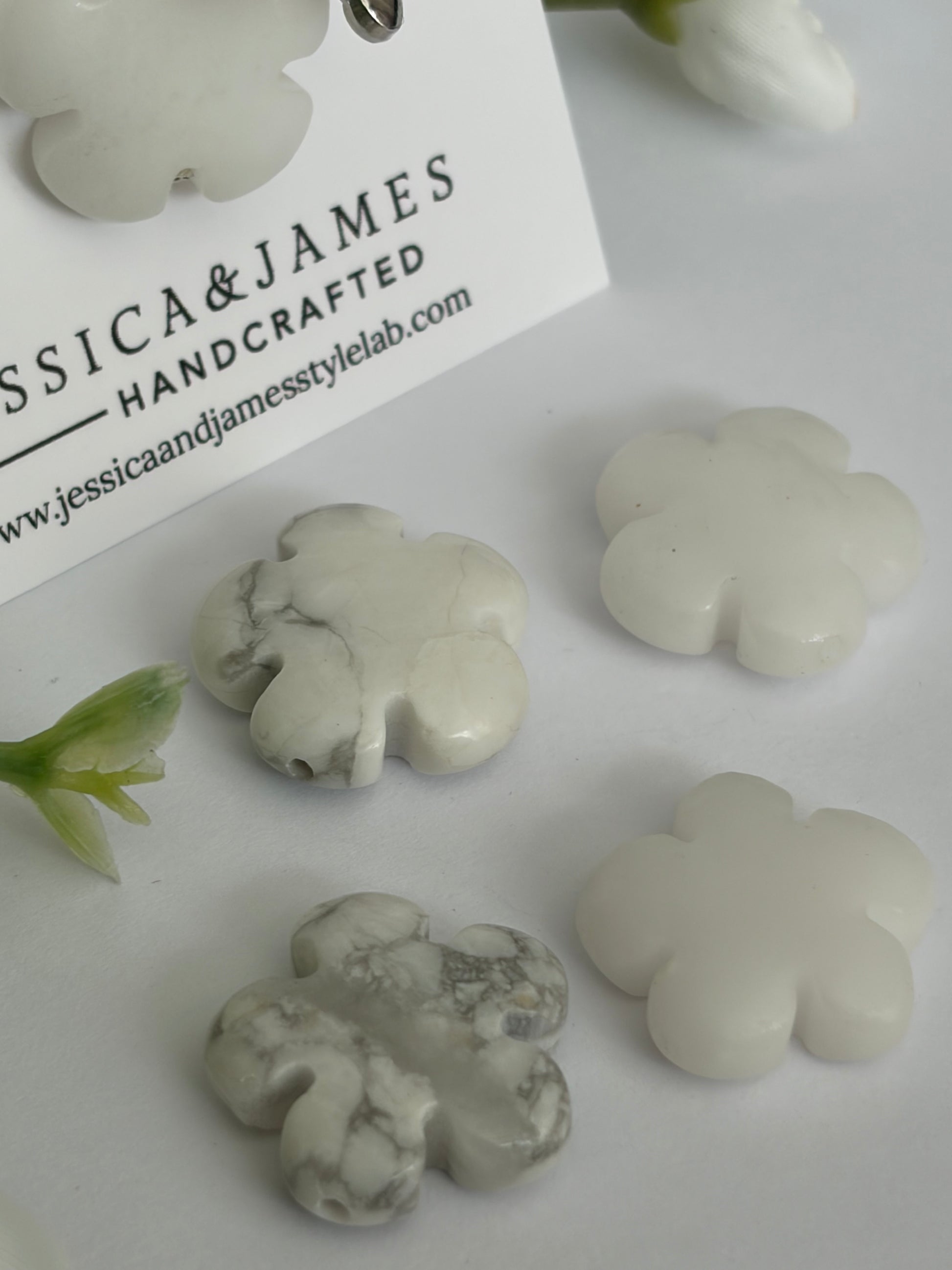 White crystals for dogs collar harness