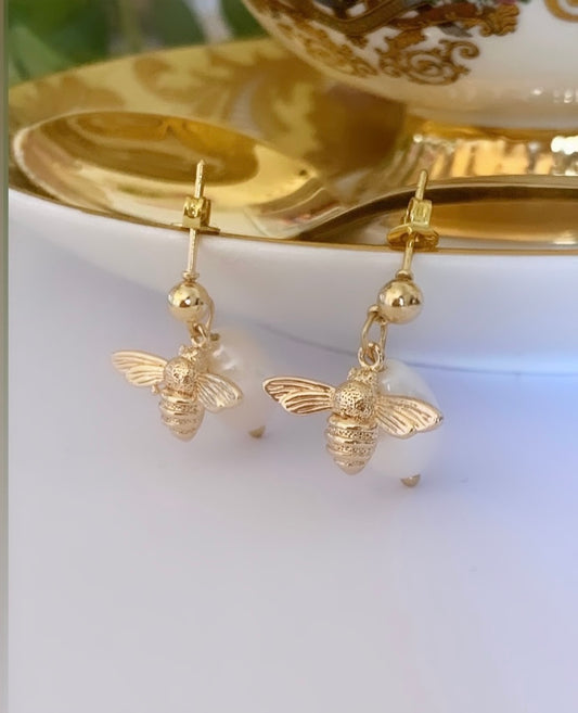 Gold Bee charm baroque pearl earrings